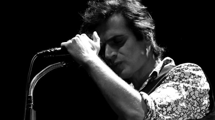 Türk Rock Müziğinin Asi Kralı : Teoman !