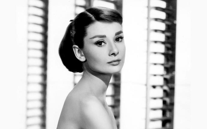 Asaletin ve Duru Güzelliğin Simgesi Olan Özel Kadın : Audrey Hepburn