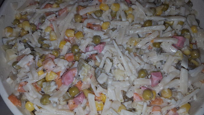 Makarnaya Alternatif ; Erişte Salatası