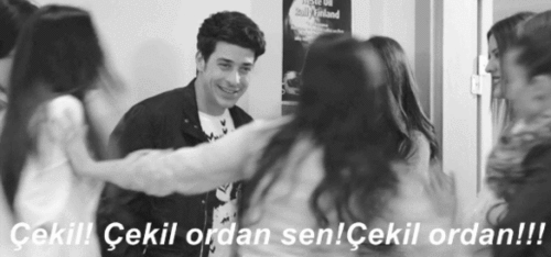 Kadınların Erkek Arkadaşlarına Attığı Triplerin Altında Yatan Mesajlar