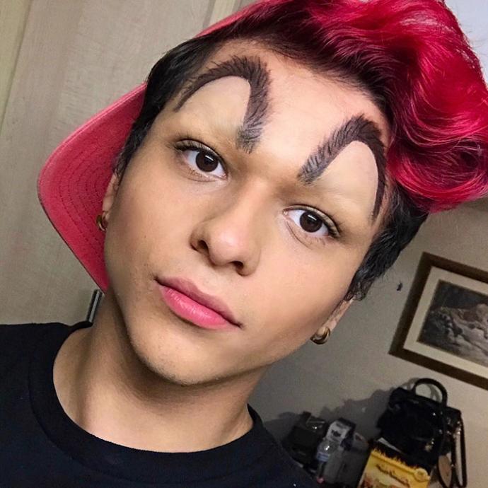 Instagram'da Kadınların Yeni Trendi McDonald's Kaşları!
