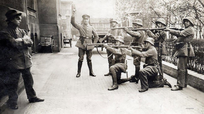 Kitaplarda Asla Göremeyeceğiniz 17 Tarihsel Fotoğraf