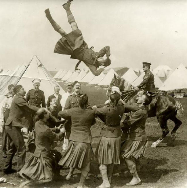 Kitaplarda Asla Göremeyeceğiniz 17 Tarihsel Fotoğraf