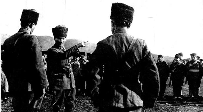 9 Eylül: Bir Milletin Uyanışının Tarihe Yazıldığı En Büyük Destanlardan Biridir!