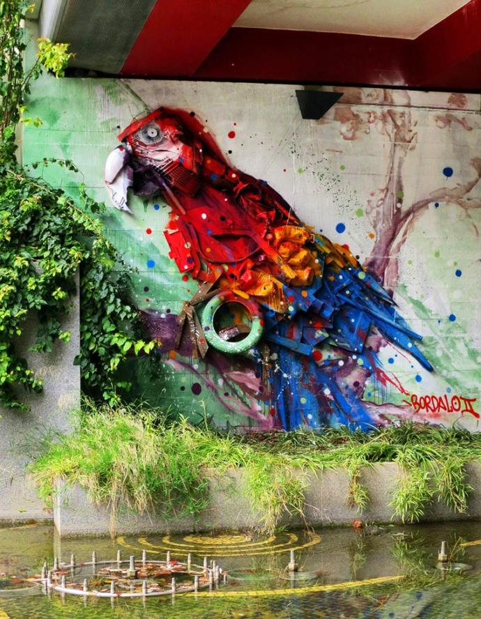 Sokakta Bulduğu Atık Malzemelerle 3D Grafitiler Yapan İnanılmaz Sokak Sanatçısı