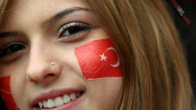 Hayat Eşimizi Türk Kızlarından Seçmek için 8 Haklı Neden!