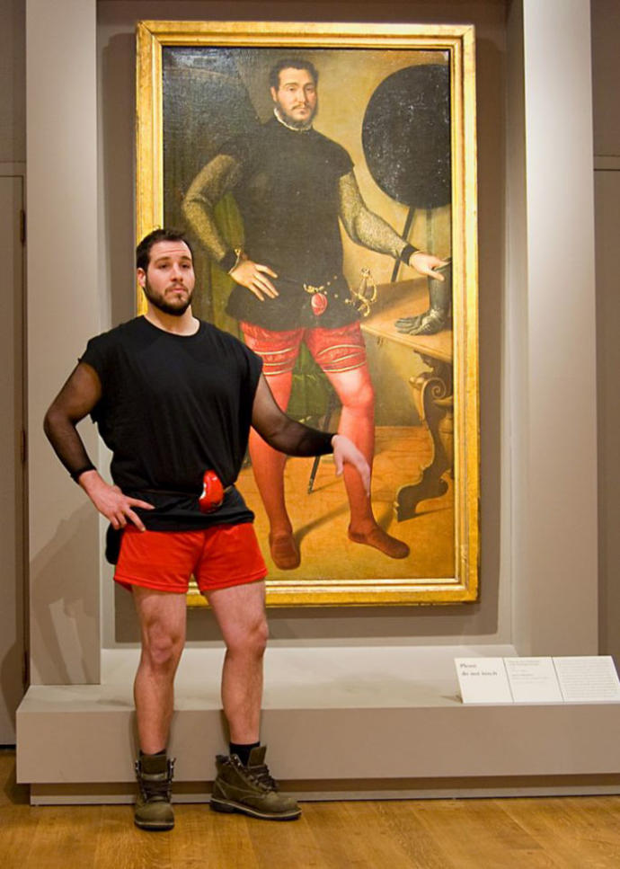 Müzedeki Sanat Eserlerinde Tesadüfen Kendilerine Rastlayan Müzenin Şanslı Ziyaretçileri!