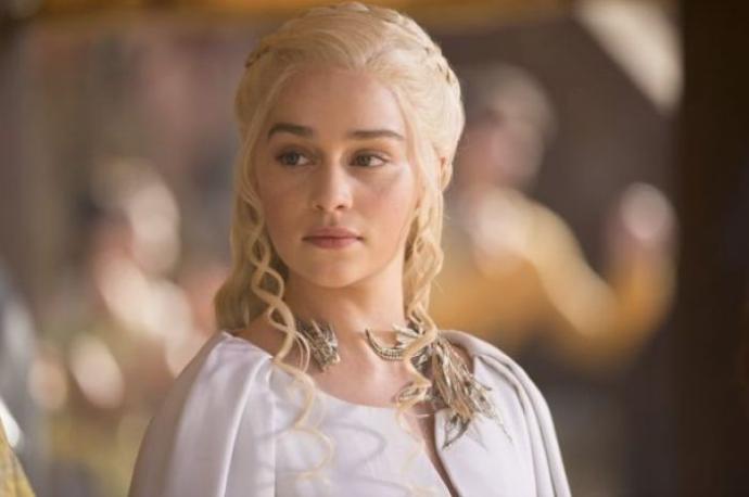 Emilia Clarke, Yeryüzünün En Seksi Kadını: Khaleesi