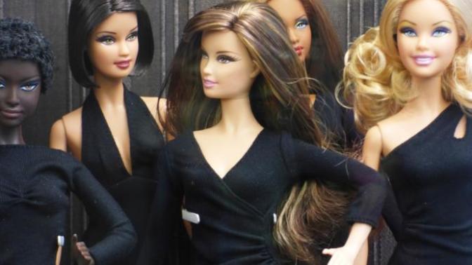 İşte Barbie Bebeklerin 60 Yıllık Evrimi!