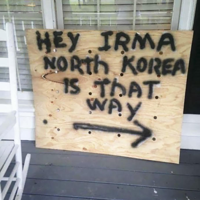 Irma Kasırgasını Mizahına Malzeme Eden Floridalı Halk Komedyenleri!
