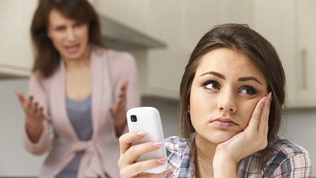 Uyarmadı Demeyin, Sevgiliniz Bunları Yapıyorsa Aldatılıyor Olabilirsiniz!