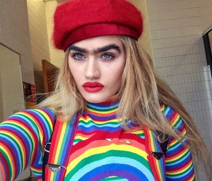 Gür Kaşlarıyla Meslektaşlarını Gündemden Silen Model: Sophia Hadjipanteli!
