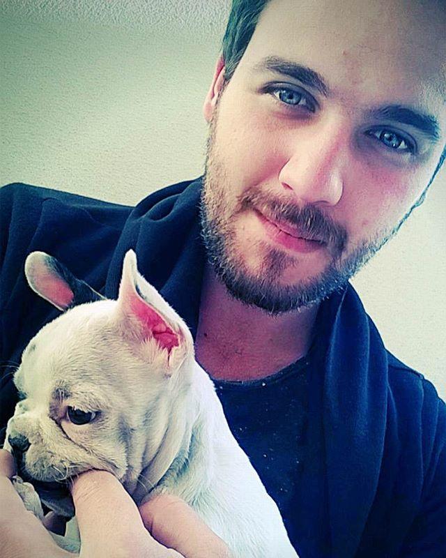 En Yakışıklıların Köpek-Severlerden Çıktığının Kanıtı Niteliğinde 10 Karizma Erkek!