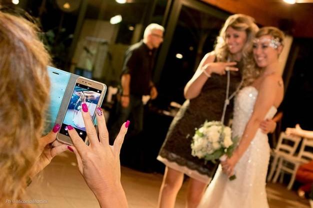 Damat Olmasa da Olur Diyerek Kendi Kendine Düğün Yapan Gelin: Laura Mesi