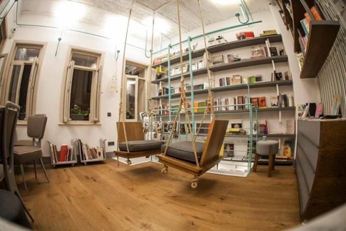 Kitap Kurduysanız Size İstanbul'da Önerebileceğim 5 Muhteşem Kafe!
