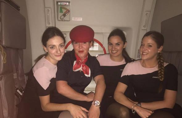 Kızları Kıskançlık Krizine Sokacak Derecede Güzel Türk Hosteslerin Selfie Paylaşımları!