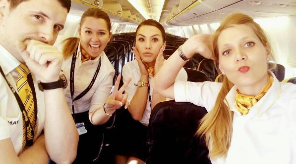 Kızları Kıskançlık Krizine Sokacak Derecede Güzel Türk Hosteslerin Selfie Paylaşımları!
