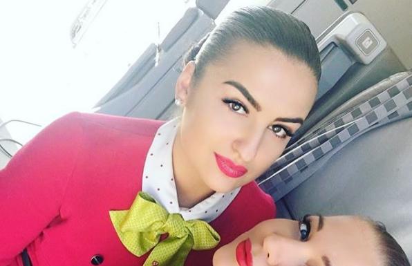 Kızları Kıskançlık Krizine Sokacak Derecede Güzel Türk Hosteslerin Selfie Paylaşımları!