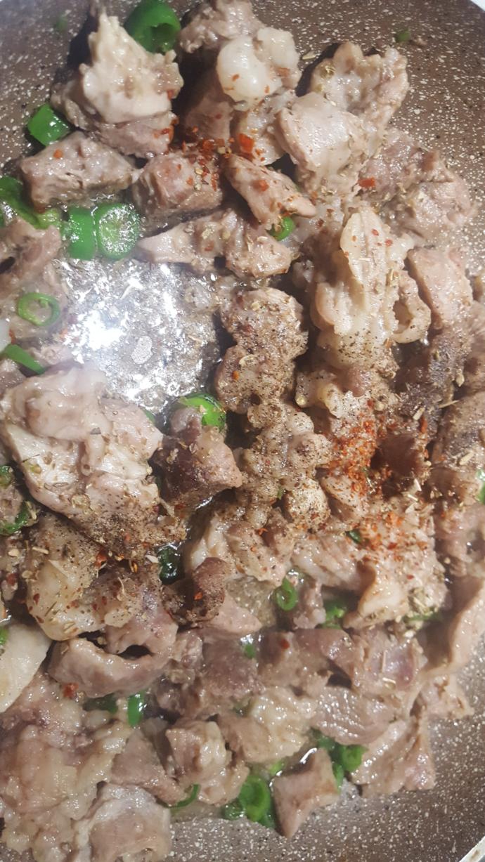 Et Sevenlere Özel Bir Lezzet: Soslu Kuzu Kavurma