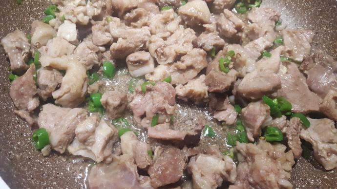 Et Sevenlere Özel Bir Lezzet: Soslu Kuzu Kavurma