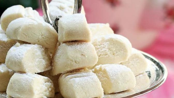 Ağızda Dağılan Enfes Tadı ve Kokusuyla Pastane Kurabiyesi