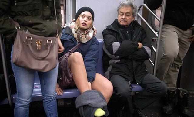 İç Çamaşırıyla Metroda Yolculuk Eyleminden Geriye Kalan Birbirinden Seksi Fotoğraf Kareleri!