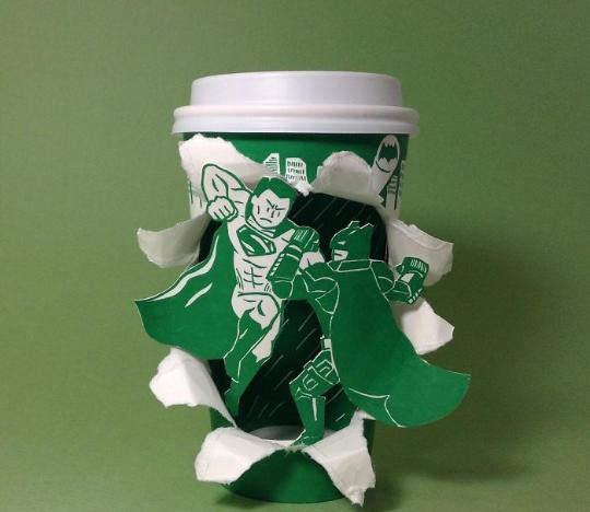 Starbucks Sanatçısı Mermaid'in Gizli Yaşamı Bardaklarda Ortaya Çıkıyor!