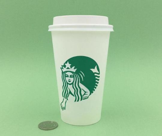 Starbucks Sanatçısı Mermaid'in Gizli Yaşamı Bardaklarda Ortaya Çıkıyor!