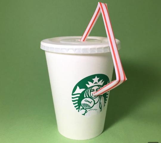 Starbucks Sanatçısı Mermaid'in Gizli Yaşamı Bardaklarda Ortaya Çıkıyor!