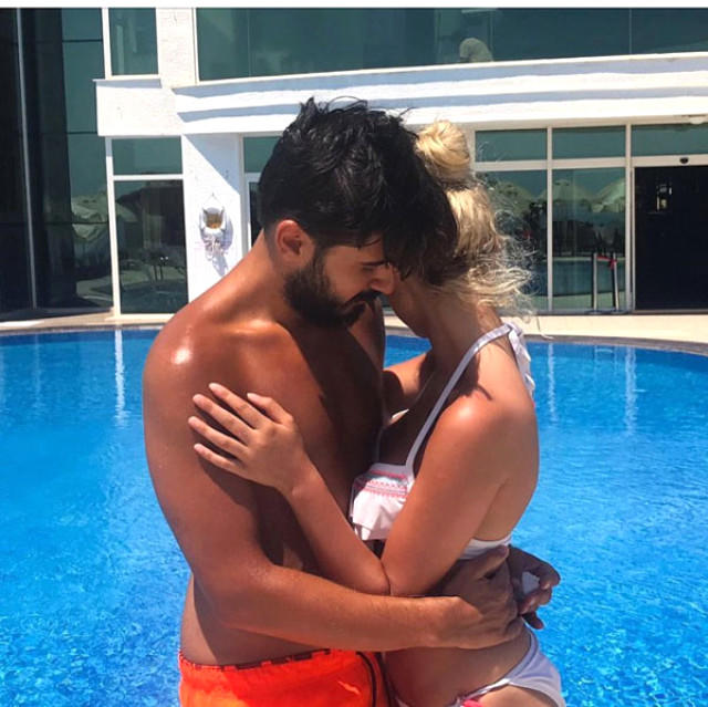 Küçük Emrah'ın Oğlu Tayfun ve İzdivaç Fenomeni Funda Evleniyor! İşte İkilinin Büyük Aşkından Yansıyan Fotoğraf Kareleri!
