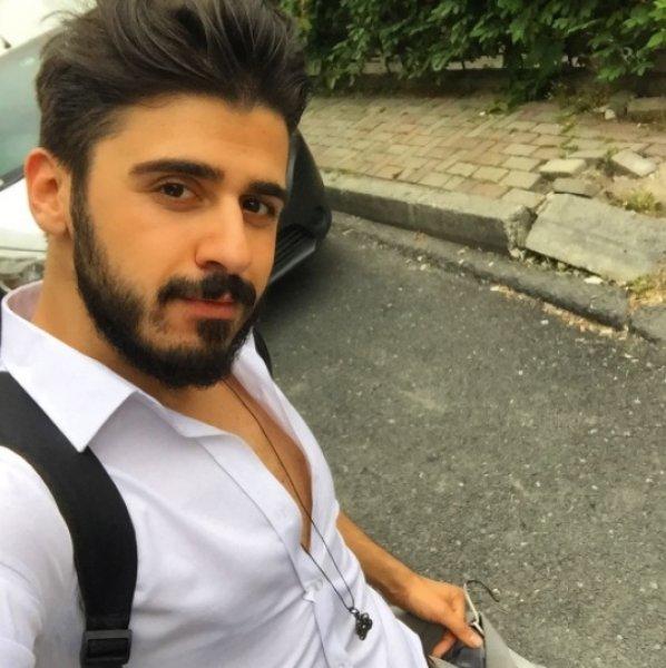 Küçük Emrah'ın Oğlu Tayfun ve İzdivaç Fenomeni Funda Evleniyor! İşte İkilinin Büyük Aşkından Yansıyan Fotoğraf Kareleri!