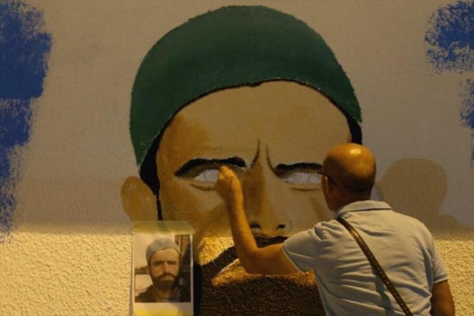 Onlar Gündüz Öğretmen, Gece İse Ressam! İşte Karşınızda Gizemli Sanatçılar!