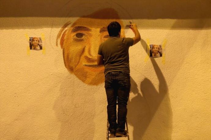 Onlar Gündüz Öğretmen, Gece İse Ressam! İşte Karşınızda Gizemli Sanatçılar!