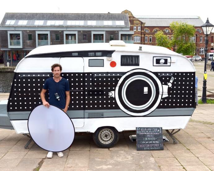 Fotoğraf Makinesine Dönüştürülen Bir Karavan ve Ortaya Çıkan Mükemmel Fotoğraf Kareleri!
