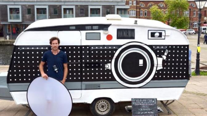 Fotoğraf Makinesine Dönüştürülen Bir Karavan ve Ortaya Çıkan Mükemmel Fotoğraf Kareleri!