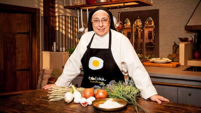 "Cinsel Yaşam Her İnsanın Hayatında Olmalı" Ve "Meryem Ana Bakire Değil" Sözleri Yüzünden Ölümden Dönen Bir Rahibe!