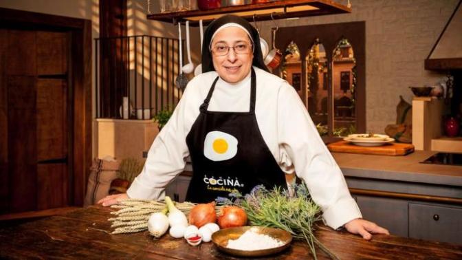 "Cinsel Yaşam Her İnsanın Hayatında Olmalı" Ve "Meryem Ana Bakire Değil" Sözleri Yüzünden Ölümden Dönen Bir Rahibe!