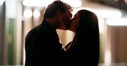 Gelmiş Geçmiş En Seksi Vampir: Damon Salvatore