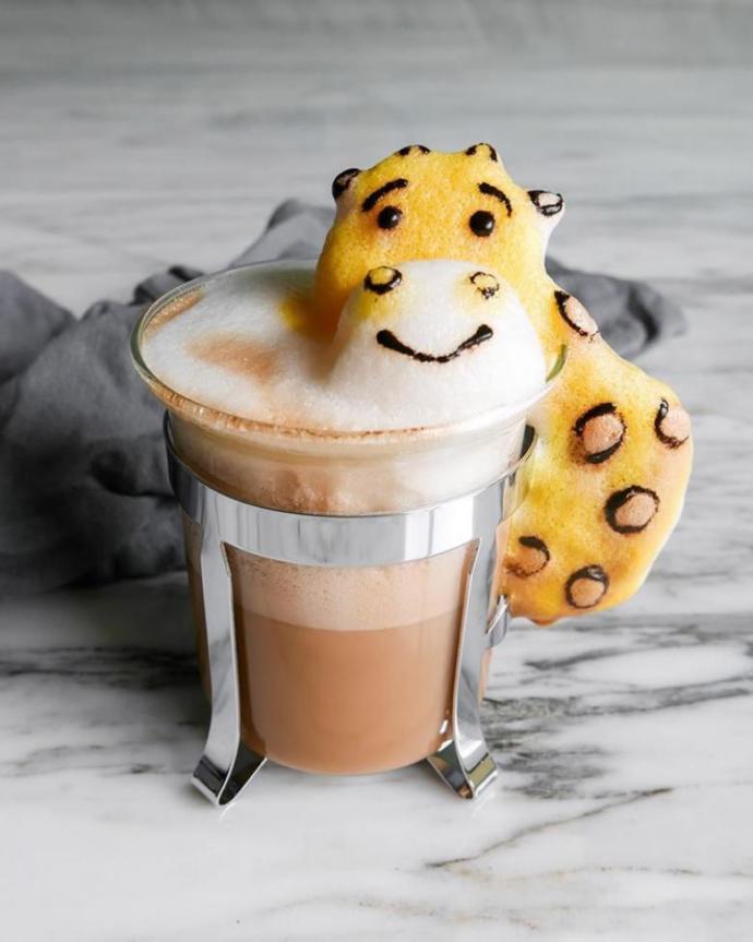 Yaptığı 3 Boyutlu Latte Sanatı ile Herkesi Büyüleyen Genç Kız: Daphne Tan!