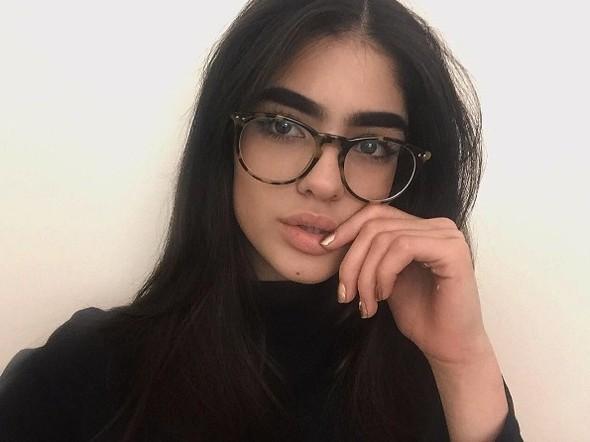 "Evrime Nasıl Kafa Atılır?" Sorusuna En Başarılı Cevabı Veren Bir Manken: Samantha Digiacomo