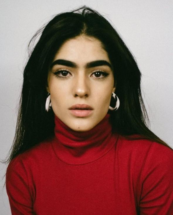 "Evrime Nasıl Kafa Atılır?" Sorusuna En Başarılı Cevabı Veren Bir Manken: Samantha Digiacomo