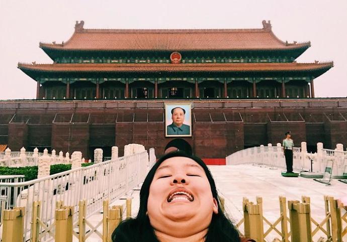 Dünyanın En Sinir Bozucu Pozları ile Yeni Trend Yakalayan Bir Genç Kız: Michelle Liu