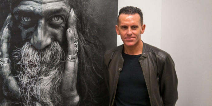 Evsiz İnsanların Portre Fotoğraflarını Çekip Sanata Dönüştüren Bir Fotoğrafçı: Lee Jeffries