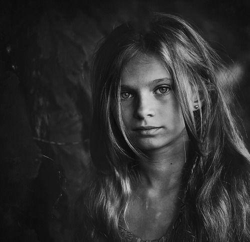 Evsiz İnsanların Portre Fotoğraflarını Çekip Sanata Dönüştüren Bir Fotoğrafçı: Lee Jeffries