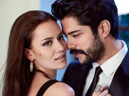 Sosyal Medyada Sürekli Tacize Uğrayan Yegane Starımız: Burak Özçivit