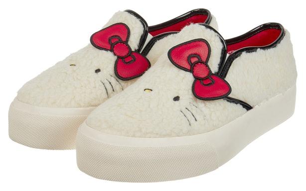 İçinizdeki Kız Çocuğunu Şımartacak "Hello Kitty" Temalı Tasarımlar!