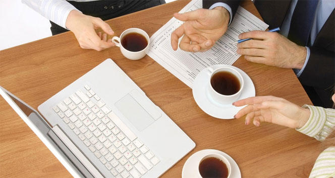 Ofis İçinde Yapılan Kahvaltı Muhabbetleri!