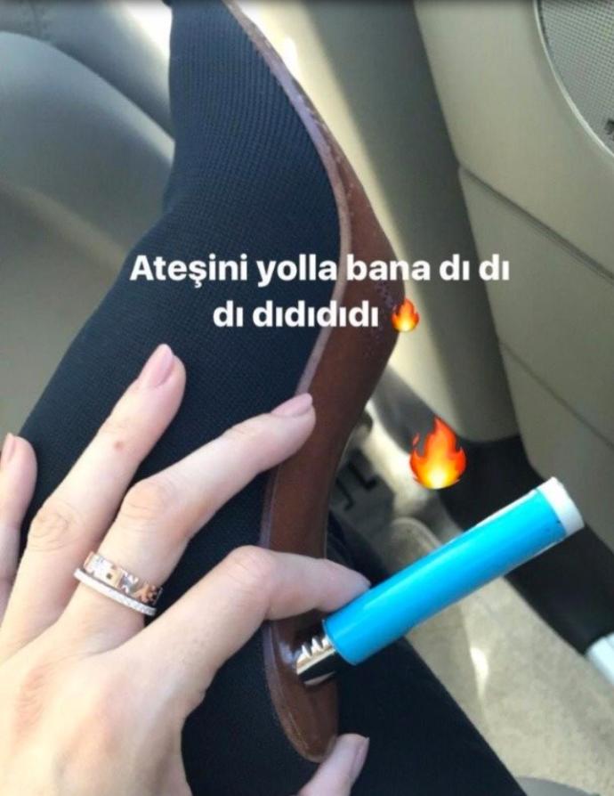 Şeyma Subaşı'nın Instagram'da Olay Olan Çakmak Topuklu Siyah Botu