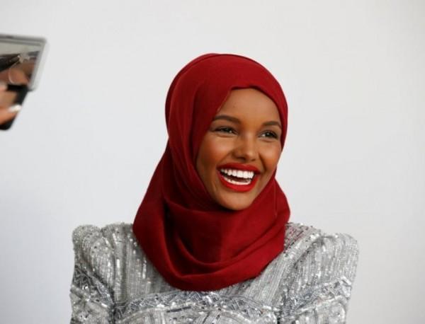 İlk Tesettürlü Model Olma Unvanına Sahip Halima Aden'in Başarı Hikayesine Hayran Kalacaksınız!
