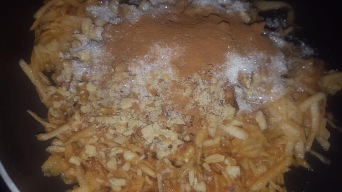Tadı Damaklardan Silinmeyen Bir Tat: Elmalı Pasta